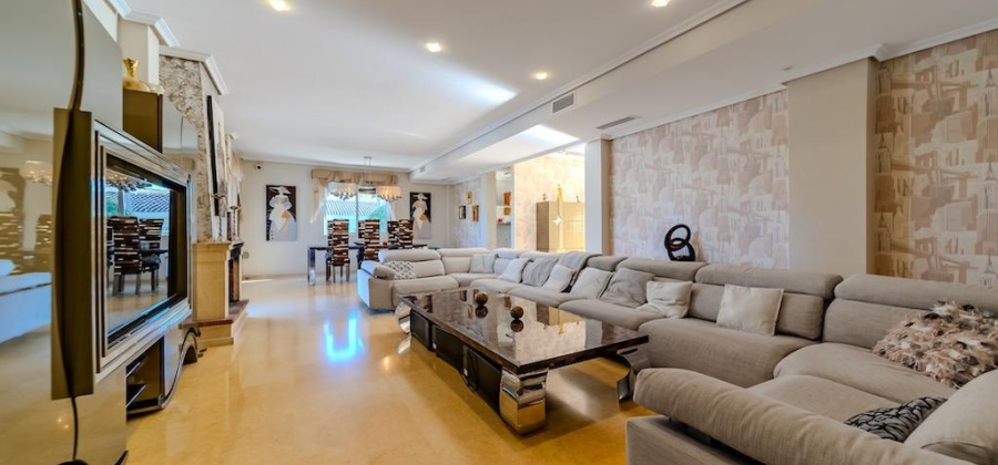 Torrevieja, Alicante, 5 Bedrooms Bedrooms, ,4 BathroomsBathrooms,Villa,Resale,209924168714790048