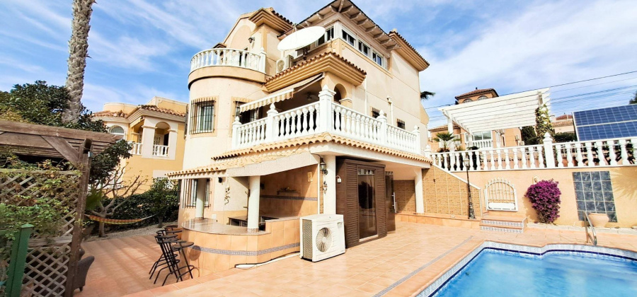 Orihuela Costa, Alicante, 5 Bedrooms Bedrooms, ,3 BathroomsBathrooms,Villa,Resale,7563296963445336