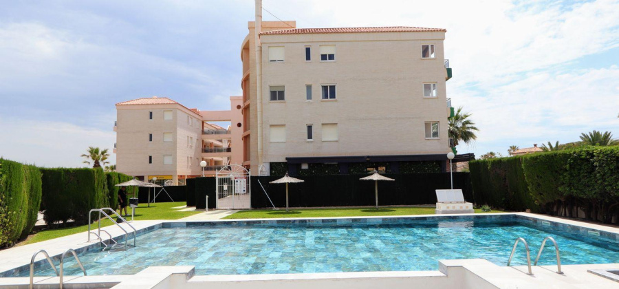 Torrevieja, Alicante, 3 Bedrooms Bedrooms, ,2 BathroomsBathrooms,Apartment,Resale,328216229048834880