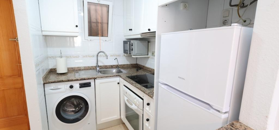 Torrevieja, Alicante, 2 Bedrooms Bedrooms, ,1 BathroomBathrooms,Apartment,Resale,209924503676557696