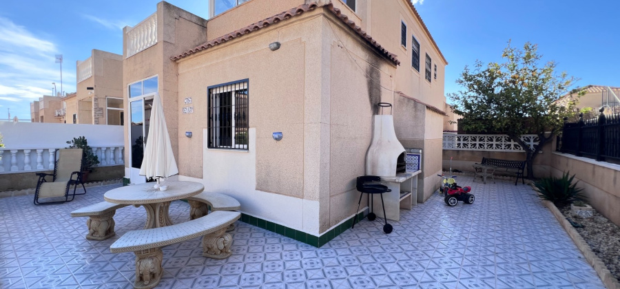Torrevieja, Alicante, 3 Bedrooms Bedrooms, ,2 BathroomsBathrooms,Townhouse,Resale,271160105031841632