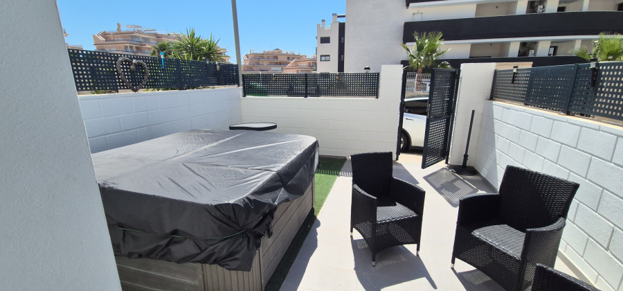 Villamartin, Alicante, 3 Bedrooms Bedrooms, ,3 BathroomsBathrooms,Townhouse,Resale,0,944318