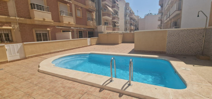 Torrevieja, Alicante, 2 Bedrooms Bedrooms, ,1 BathroomBathrooms,Apartment,Resale,75632138078902992