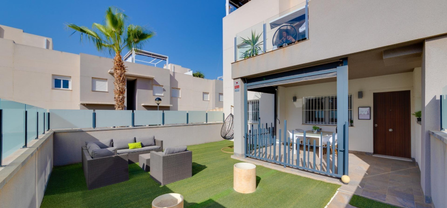 Torrevieja, Alicante, 2 Bedrooms Bedrooms, ,2 BathroomsBathrooms,Bungalow,Resale,0,7563274968351588