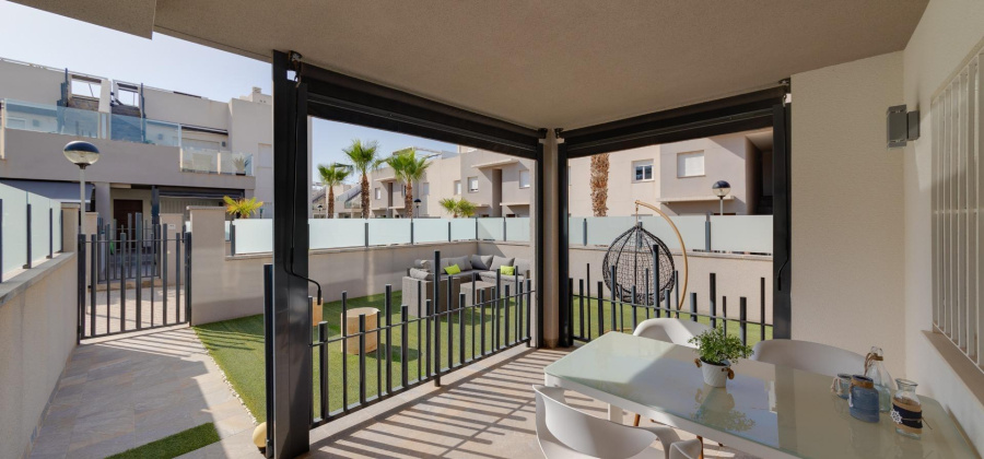 Torrevieja, Alicante, 2 Bedrooms Bedrooms, ,2 BathroomsBathrooms,Bungalow,Resale,0,7563274968351588