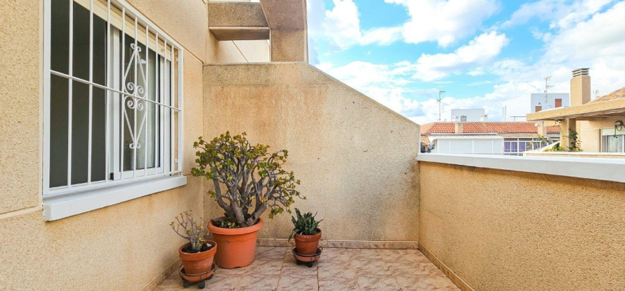 Torrevieja, Alicante, 3 Bedrooms Bedrooms, ,1 BathroomBathrooms,Apartment,Resale,0,7563275166366338