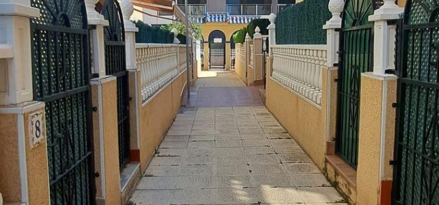 Torrevieja, Alicante, 2 Bedrooms Bedrooms, ,1 BathroomBathrooms,Apartment,Resale,0,7563290741655251