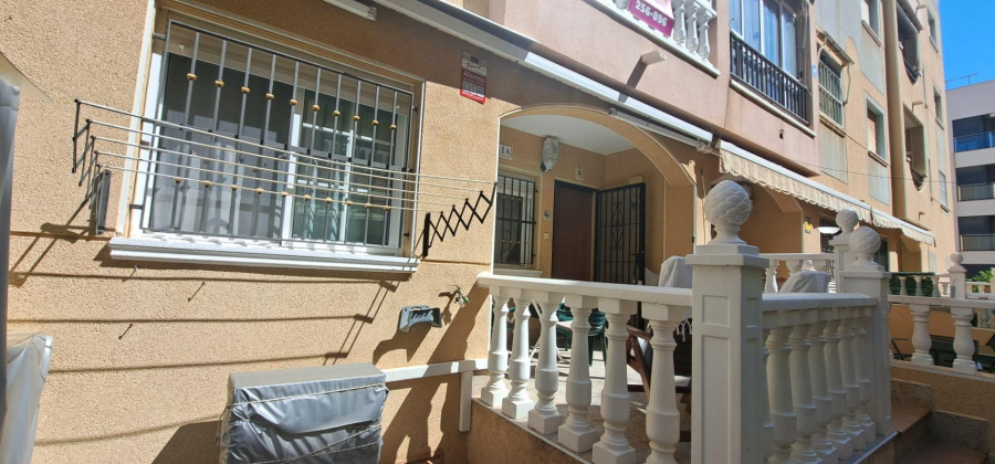 Torrevieja, Alicante, 2 Bedrooms Bedrooms, ,1 BathroomBathrooms,Apartment,Resale,0,7563290741655251