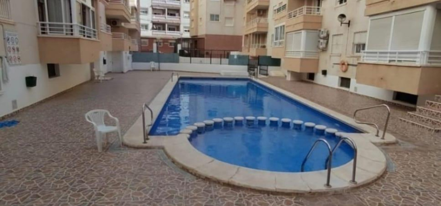 Torrevieja, Alicante, 3 Bedrooms Bedrooms, ,1 BathroomBathrooms,Apartment,Resale,0,7563296657185666