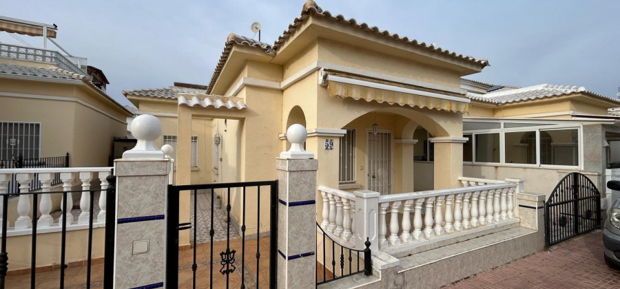 Torrevieja, Alicante, 2 Bedrooms Bedrooms, ,1 BathroomBathrooms,Bungalow,Resale,0,7563298874524244