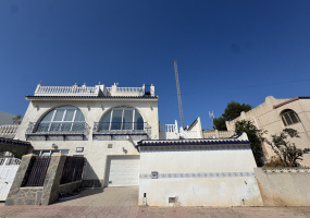 Villamartin, Alicante, 3 Bedrooms Bedrooms, ,3 BathroomsBathrooms,Townhouse,Resale,0,10318682729718628