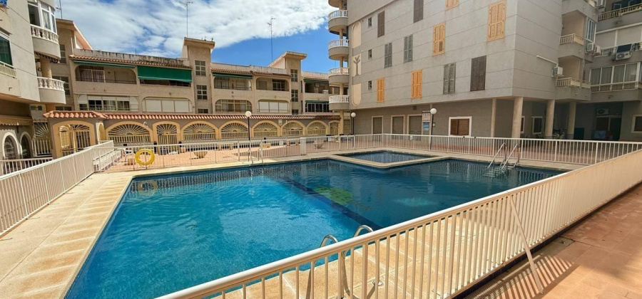 Torrevieja, Alicante, 2 Bedrooms Bedrooms, ,1 BathroomBathrooms,Apartment,Resale,0,75632100468222912