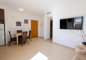 Torrevieja, Alicante, 2 Bedrooms Bedrooms, ,1 BathroomBathrooms,Apartment,Resale,0,75632103441135008