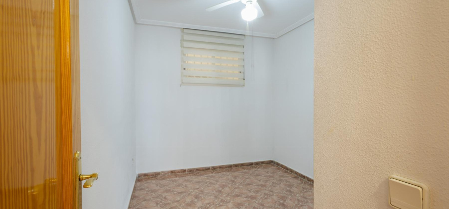 Torrevieja, Alicante, 2 Bedrooms Bedrooms, ,1 BathroomBathrooms,Apartment,Resale,0,75632151743944576