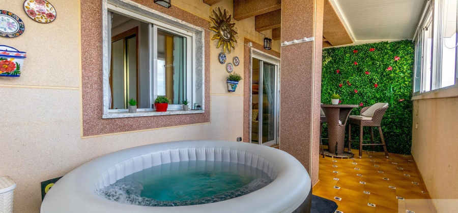 Torrevieja, Alicante, 3 Bedrooms Bedrooms, ,2 BathroomsBathrooms,Apartment,Resale,0,75632154693453280