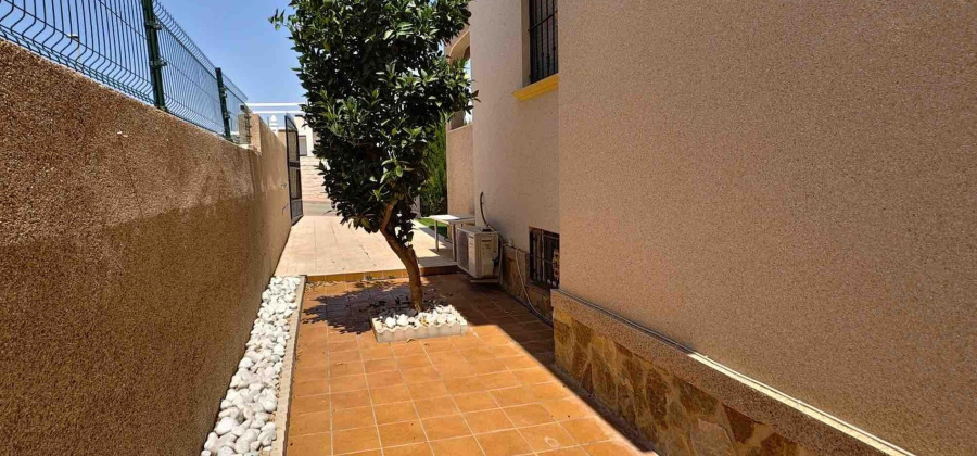Orihuela Costa, Alicante, 4 Bedrooms Bedrooms, ,2 BathroomsBathrooms,Villa,Resale,0,75632155968710336