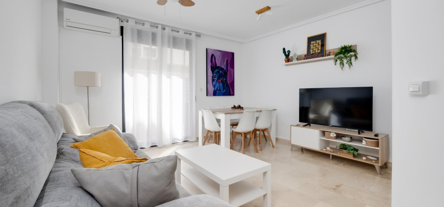 Torrevieja, Alicante, 3 Bedrooms Bedrooms, ,2 BathroomsBathrooms,Apartment,Resale,0,75632164657124464