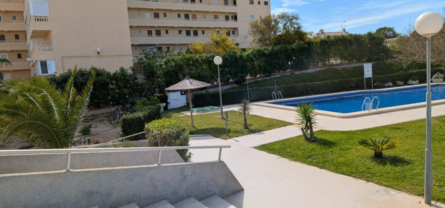 Torrevieja, Alicante, 2 Bedrooms Bedrooms, ,1 BathroomBathrooms,Apartment,Resale,0,75632169257380272
