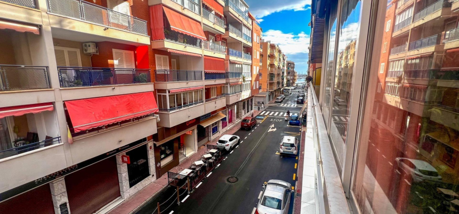 Torrevieja, Alicante, 3 Bedrooms Bedrooms, ,1 BathroomBathrooms,Apartment,Resale,0,75632177489675952