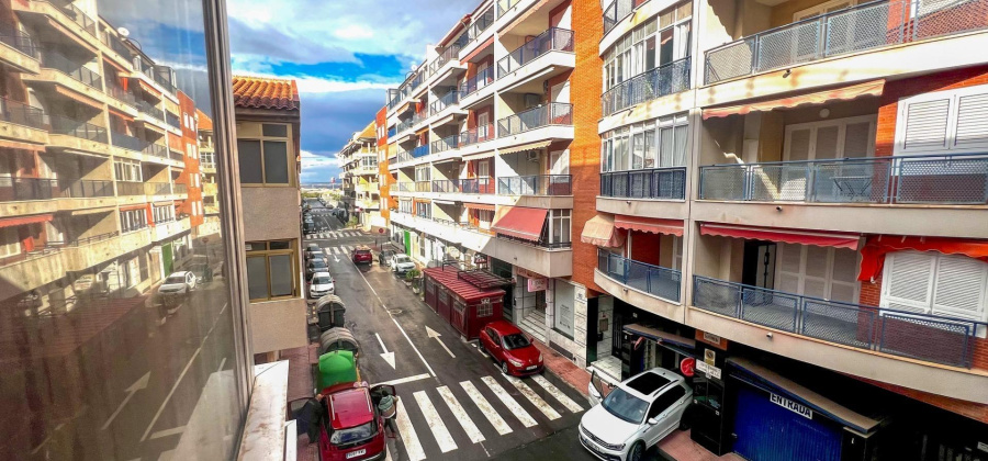 Torrevieja, Alicante, 3 Bedrooms Bedrooms, ,1 BathroomBathrooms,Apartment,Resale,0,75632177489675952