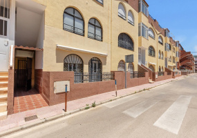 Torrevieja, Alicante, 2 Bedrooms Bedrooms, ,1 BathroomBathrooms,Apartment,Resale,0,75632219583376048