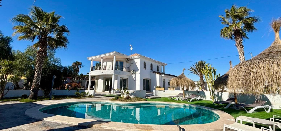 San Miguel de Salinas, Alicante, 4 Bedrooms Bedrooms, ,3 BathroomsBathrooms,Villa,Resale,0,75632236281086640