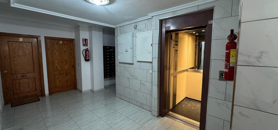 Torrevieja, Alicante, 2 Bedrooms Bedrooms, ,1 BathroomBathrooms,Apartment,Resale,0,75632236293641904