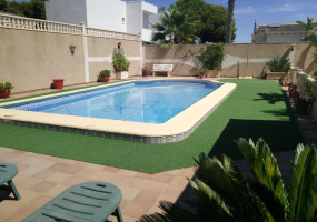 Torrevieja, Alicante, 3 Bedrooms Bedrooms, ,2 BathroomsBathrooms,Villa,Resale,0,75632236762321632