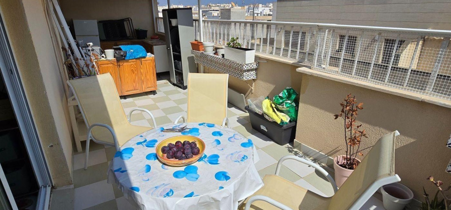Torrevieja, Alicante, 3 Bedrooms Bedrooms, ,1 BathroomBathrooms,Apartment,Resale,0,75632241090156240
