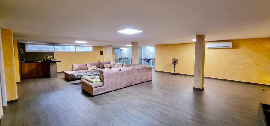 Torrevieja, Alicante, 5 Bedrooms Bedrooms, ,3 BathroomsBathrooms,Villa,Resale,0,75632280569567376
