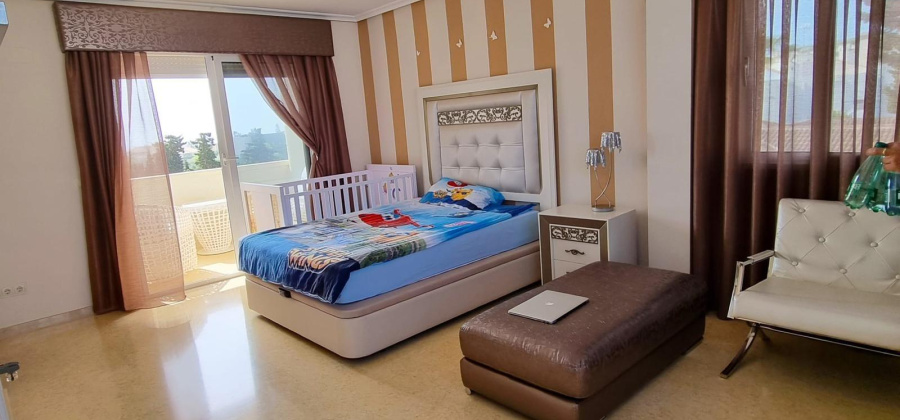 Torrevieja, Alicante, 5 Bedrooms Bedrooms, ,3 BathroomsBathrooms,Villa,Resale,0,75632280569567376