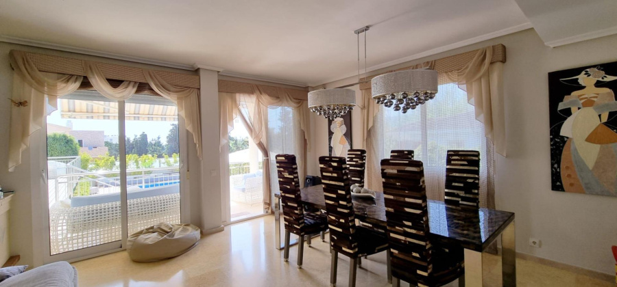 Torrevieja, Alicante, 5 Bedrooms Bedrooms, ,3 BathroomsBathrooms,Villa,Resale,0,75632280569567376