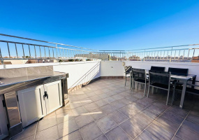 Torrevieja, Alicante, 3 Bedrooms Bedrooms, ,3 BathroomsBathrooms,Apartment,Resale,0,75632280674474400