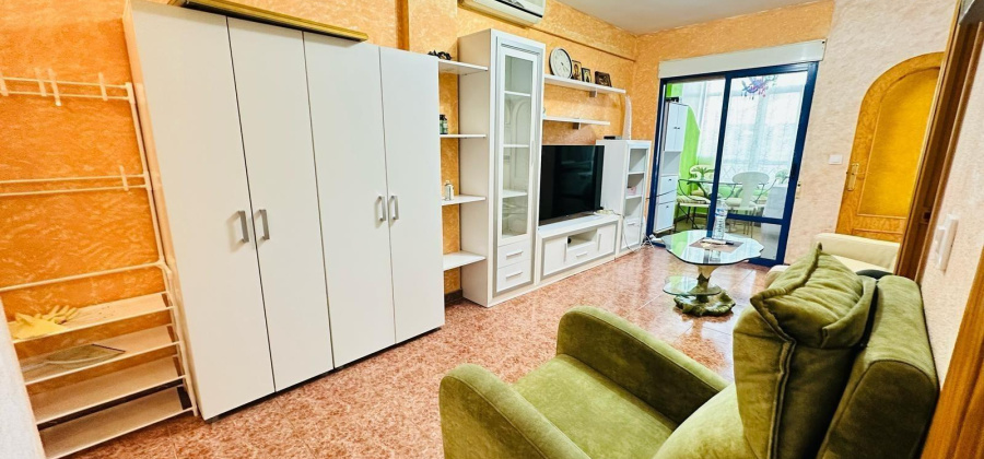 Torrevieja, Alicante, 2 Bedrooms Bedrooms, ,1 BathroomBathrooms,Apartment,Resale,0,75632281380354000
