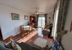 Torrevieja, Alicante, 3 Bedrooms Bedrooms, ,2 BathroomsBathrooms,Apartment,Resale,0,75632281700370528