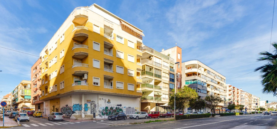 Torrevieja, Alicante, 2 Bedrooms Bedrooms, ,1 BathroomBathrooms,Apartment,Resale,0,75632310656457664