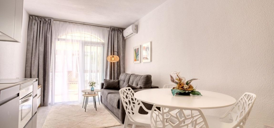 Torrevieja, Alicante, 1 Bedroom Bedrooms, ,1 BathroomBathrooms,Villa,Resale,0,75632373950008016