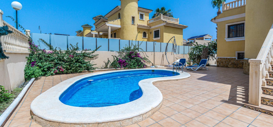 Orihuela Costa, Alicante, 3 Bedrooms Bedrooms, ,2 BathroomsBathrooms,Villa,Resale,0,75632447888868960