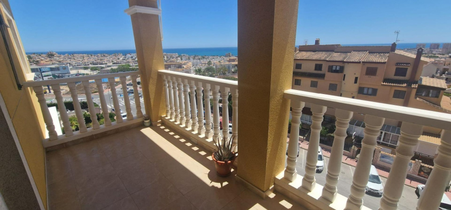 Torrevieja, Alicante, 3 Bedrooms Bedrooms, ,2 BathroomsBathrooms,Apartment,Resale,0,75632513578141248