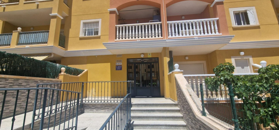 Torrevieja, Alicante, 3 Bedrooms Bedrooms, ,2 BathroomsBathrooms,Apartment,Resale,0,75632513578141248