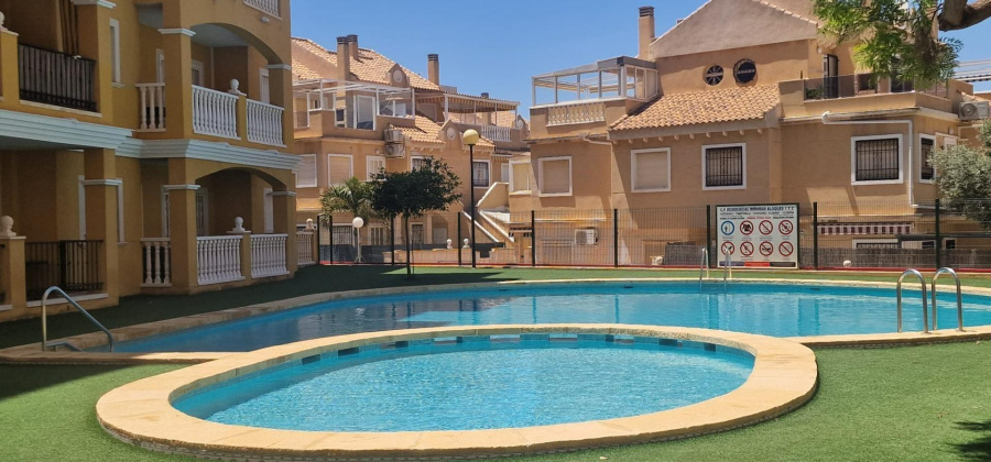 Torrevieja, Alicante, 3 Bedrooms Bedrooms, ,2 BathroomsBathrooms,Apartment,Resale,0,75632513578141248