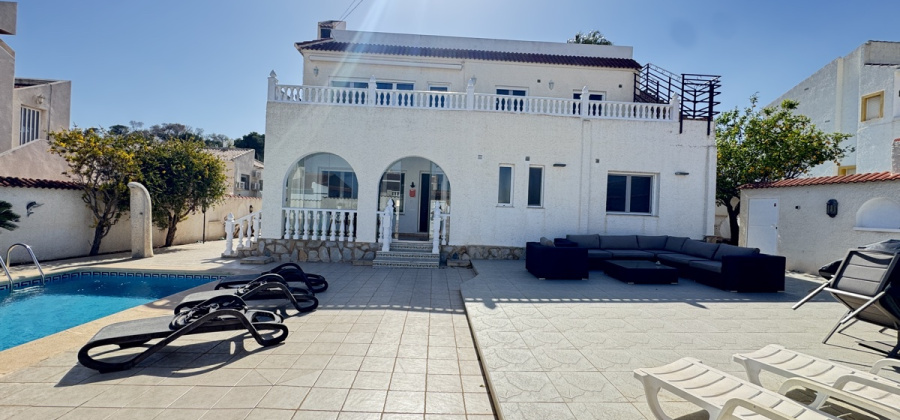 San Miguel de Salinas, Alicante, 5 Bedrooms Bedrooms, ,3 BathroomsBathrooms,Villa,Resale,0,103186177239131504