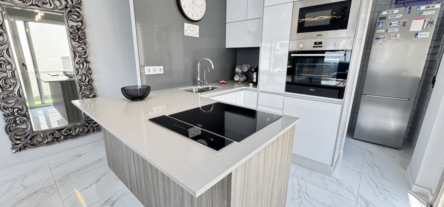 Villamartin, Alicante, 4 Bedrooms Bedrooms, ,4 BathroomsBathrooms,Villa,Resale,0,103186228869049248