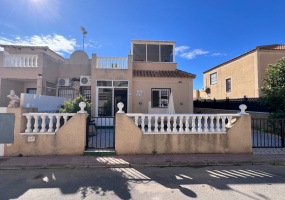 Torrevieja, Alicante, 3 Bedrooms Bedrooms, ,2 BathroomsBathrooms,Townhouse,Resale,0,271160105031841632