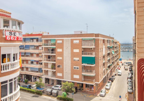 Torrevieja, Alicante, 3 Bedrooms Bedrooms, ,1 BathroomBathrooms,Apartment,Resale,0,328216101361813952