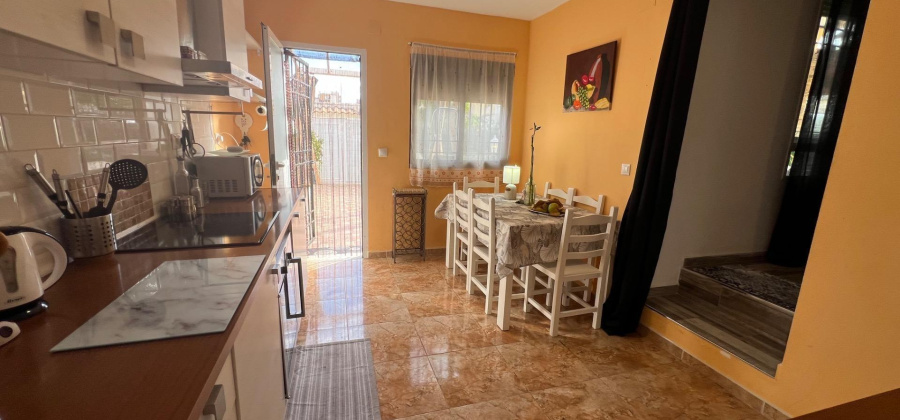 Torrevieja, Alicante, 4 Bedrooms Bedrooms, ,1 BathroomBathrooms,Villa,Resale,0,7563291679270038