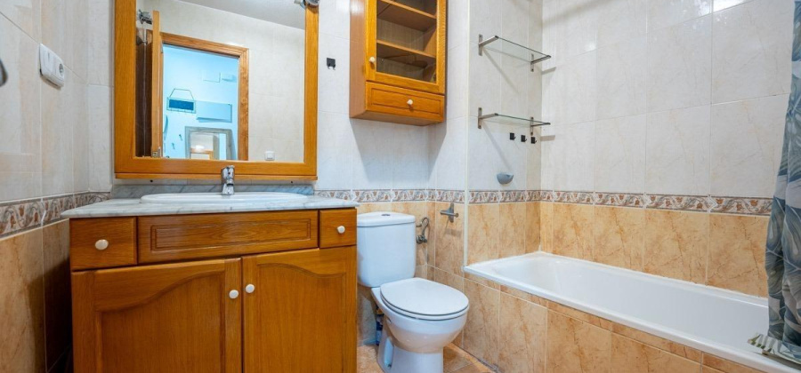 Torrevieja, Alicante, 2 Bedrooms Bedrooms, ,1 BathroomBathrooms,Apartment,Resale,0,75632138112297648
