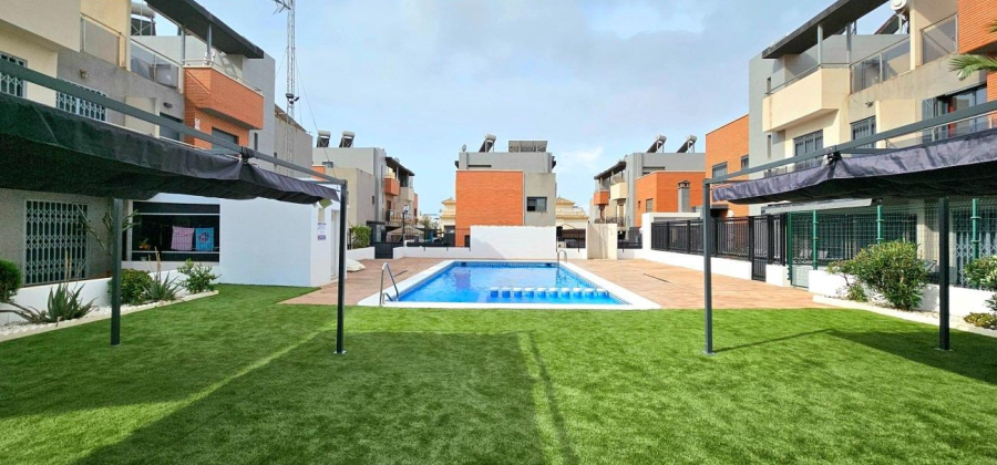 Torrevieja, Alicante, 3 Bedrooms Bedrooms, ,2 BathroomsBathrooms,Villa,Resale,0,75632241630165392