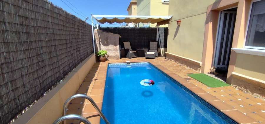 Torrevieja, Alicante, 3 Bedrooms Bedrooms, ,2 BathroomsBathrooms,Villa,Resale,0,75632245470098560