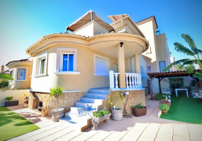 San Miguel de Salinas, Alicante, 4 Bedrooms Bedrooms, ,2 BathroomsBathrooms,Villa,Resale,0,209924177169798752